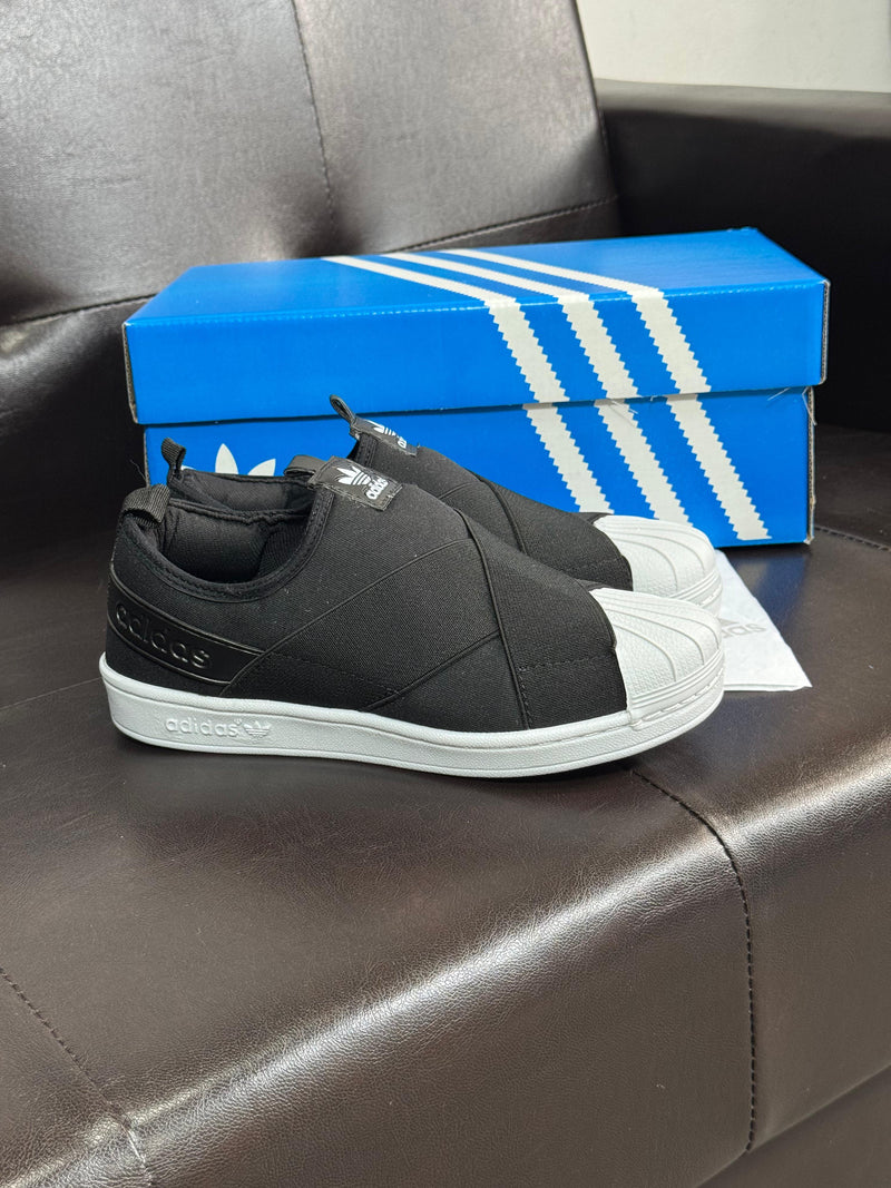TÊNIS SLIP ON