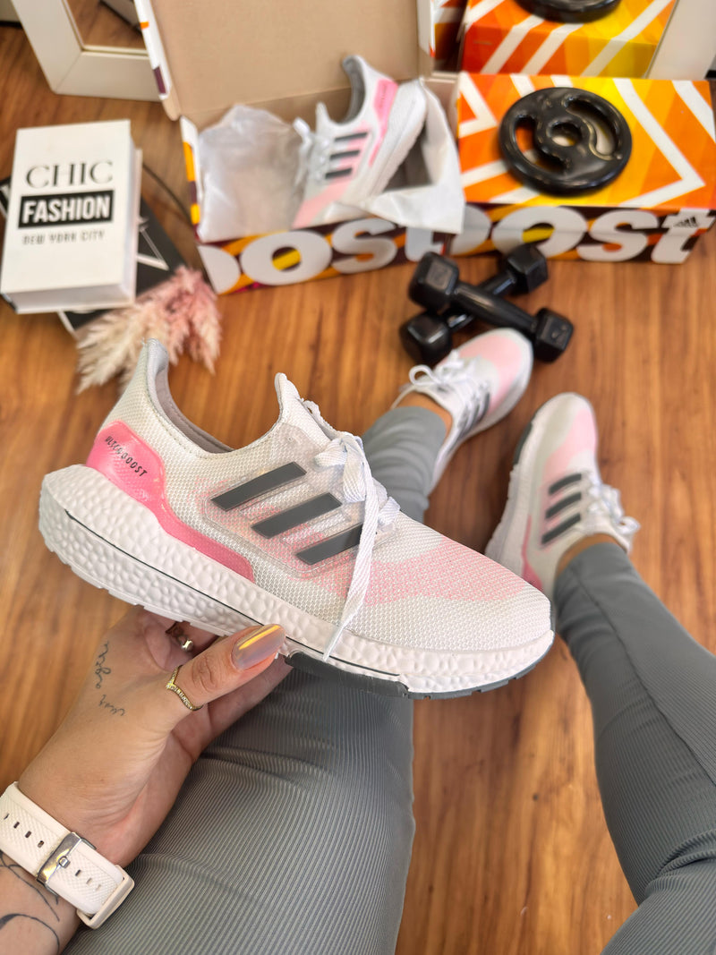 Ultra Boost Branco e Rosa