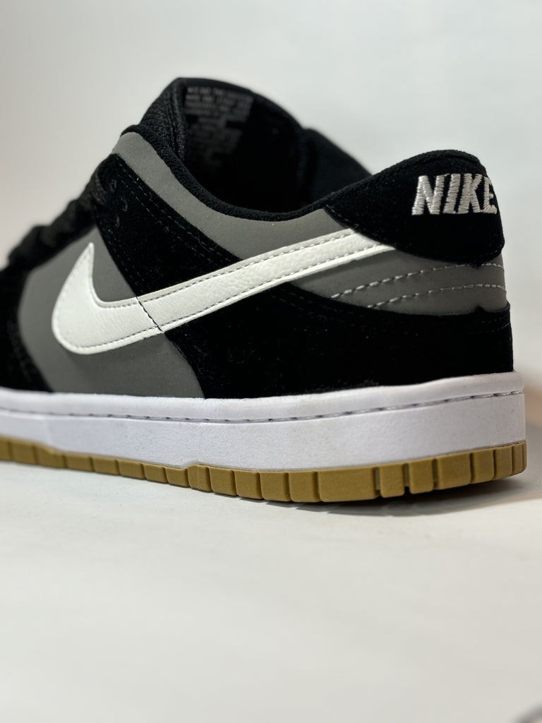 Dunk Low Retro