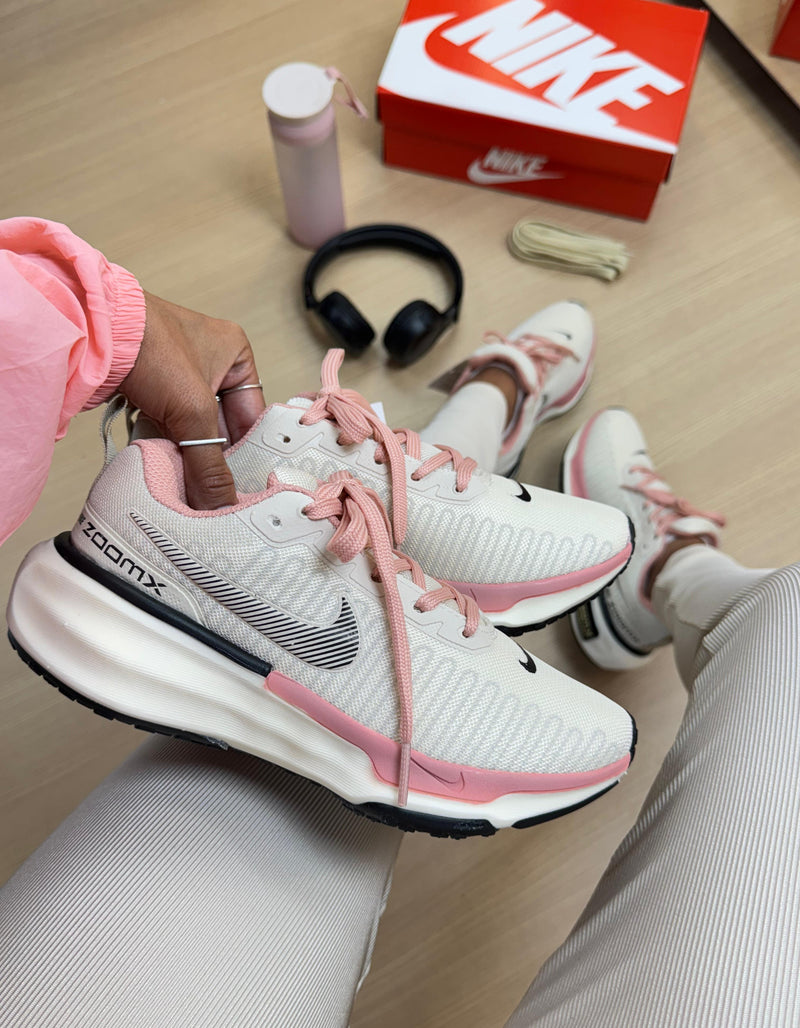 TÊNIS ZOOM X INVINCIBLE RUN 3
