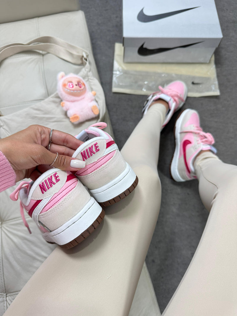 TÊNIS DUNK LOW labubu