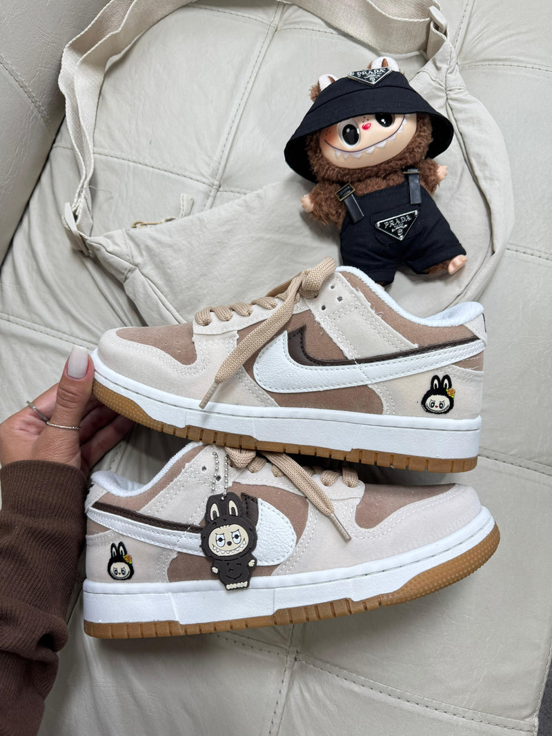 TÊNIS DUNK LOW labubu