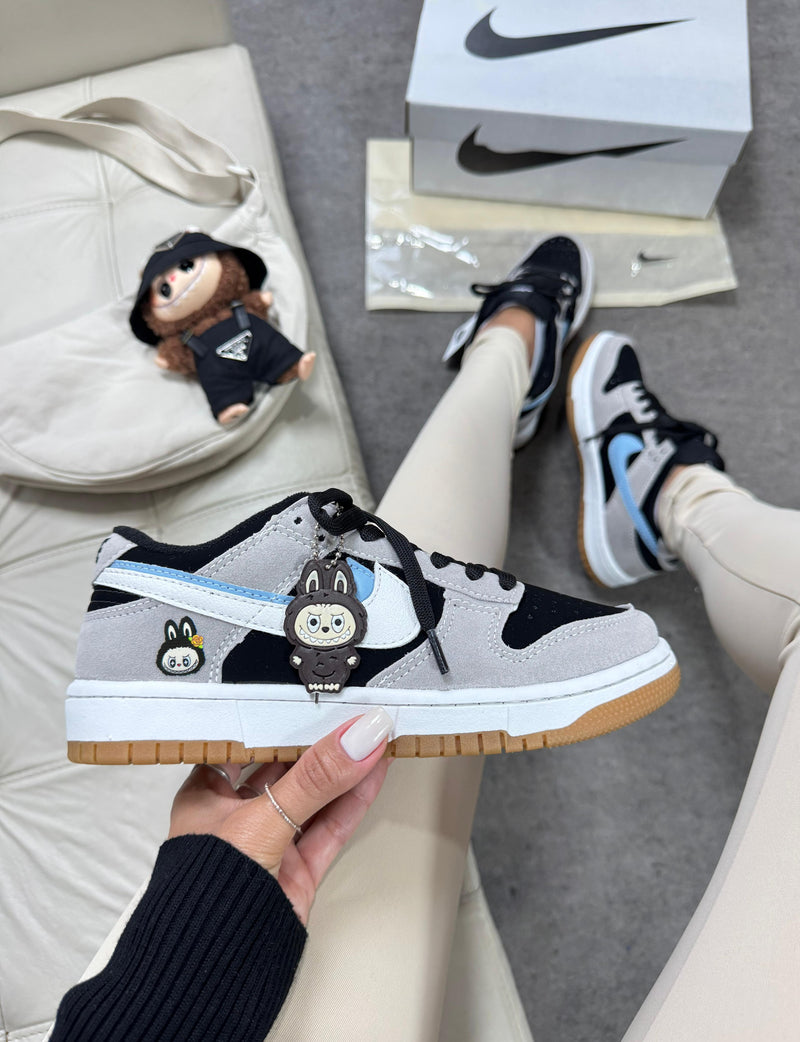 TÊNIS DUNK LOW labubu