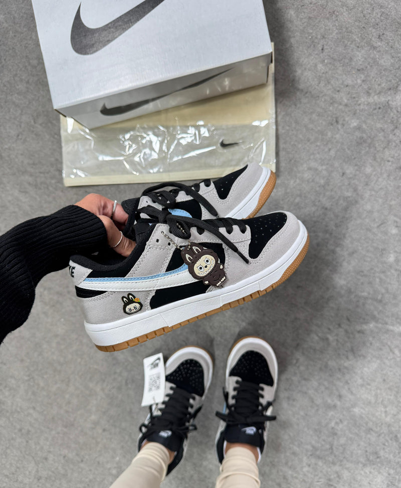 TÊNIS DUNK LOW labubu