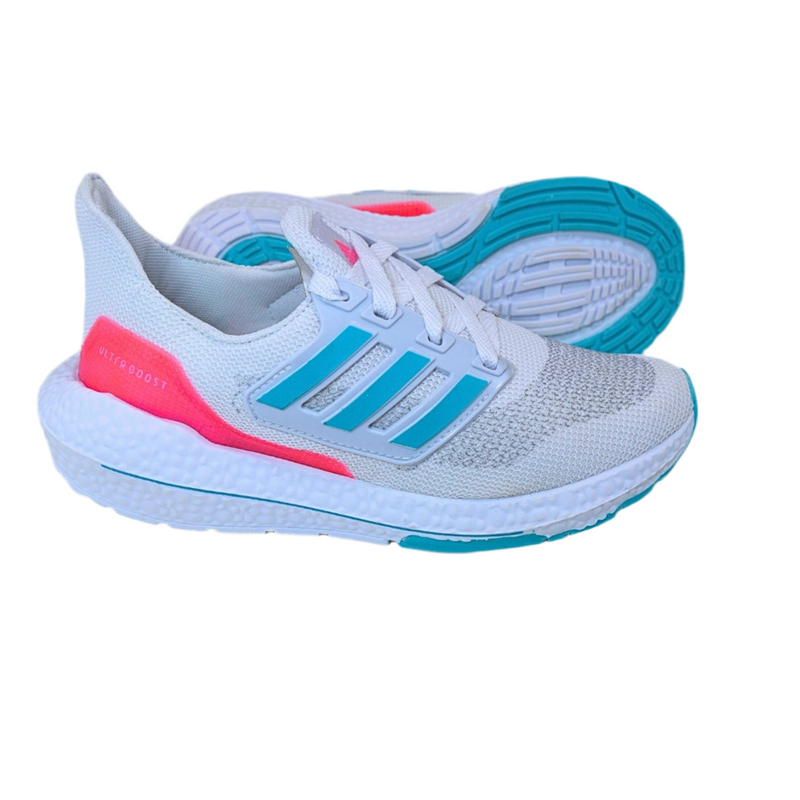 Ultra Boost Branco com Azul e Rosa