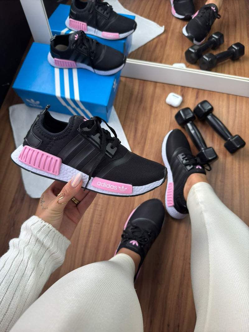 Nmd R1 Preto com rosa